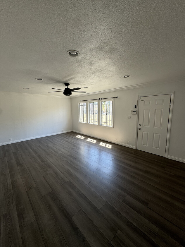 Photo - 238 E 79th St (Los Angeles, CA)