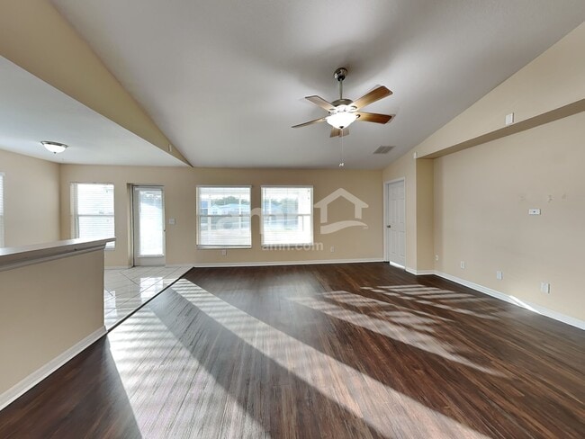 Photo - 4021 Kingsfield Dr