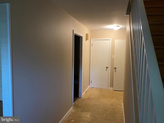Photo - 415 Monmouth Dr
