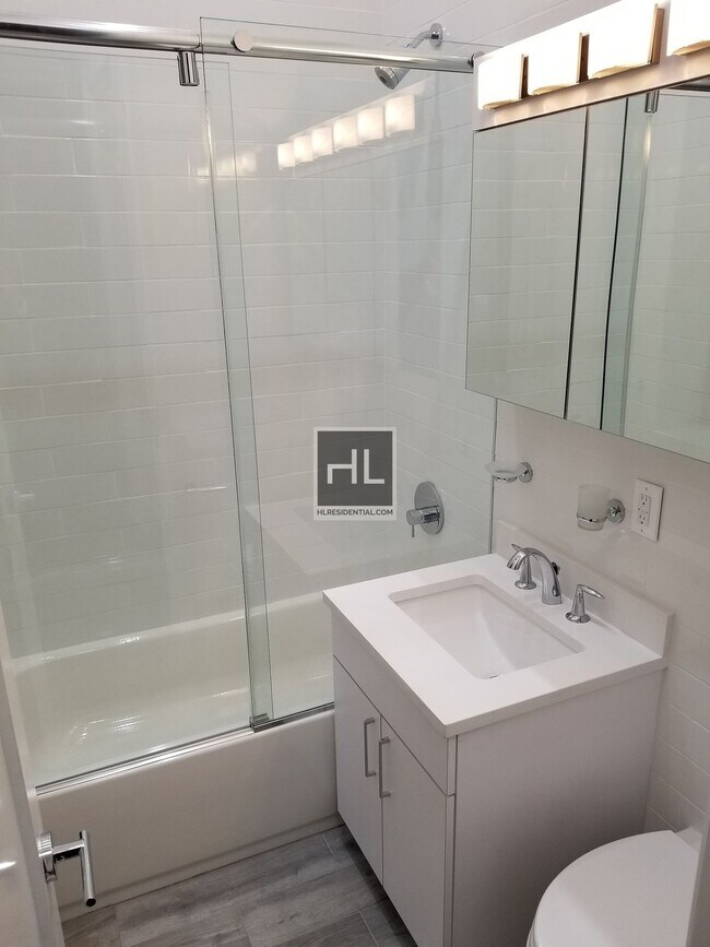 Photo - EAST 46 STREET Unidad 3FR