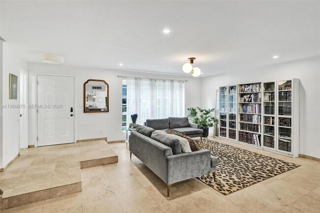 Photo - 1165 99th St