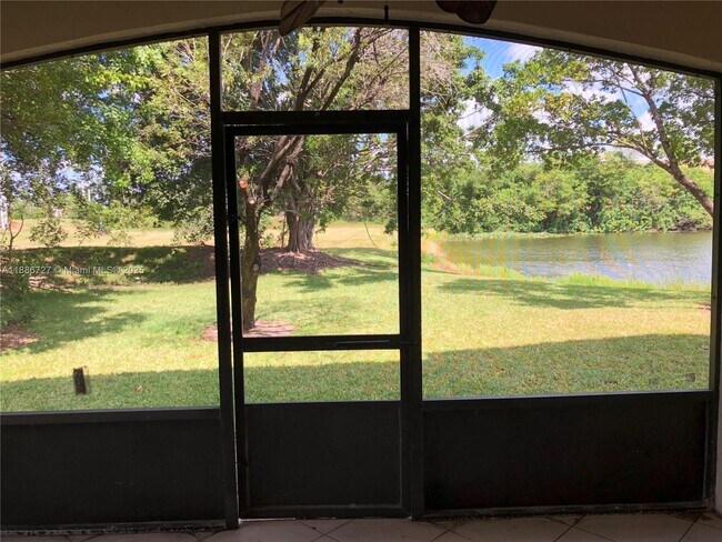 Photo - 15875 SW 3rd St Unidad 101