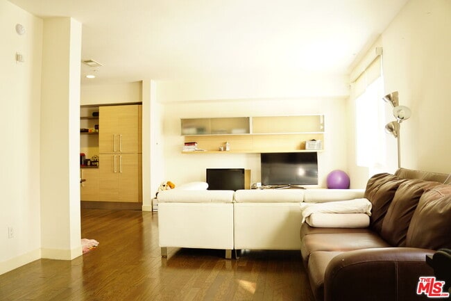 Photo - 1234 Wilshire Blvd Unit 327