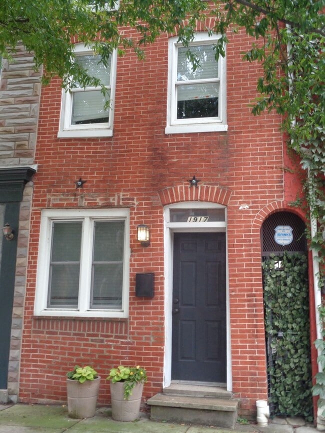 Building Photo - 1917 Fleet St