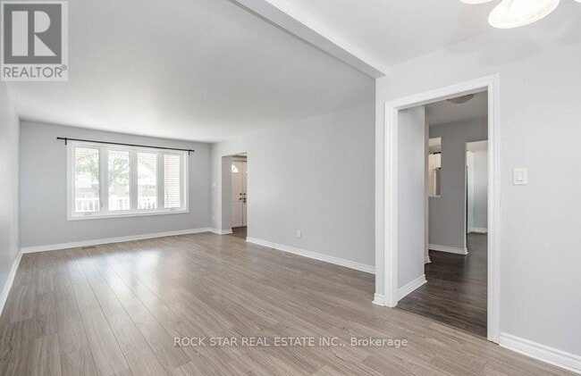 Photo - 271 Carson Dr