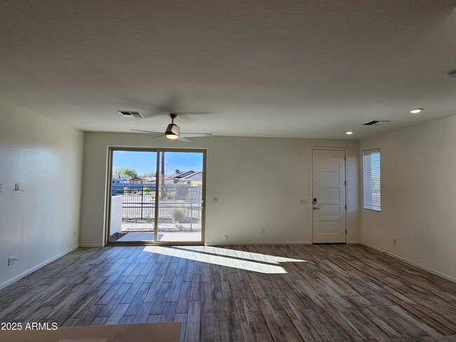 Photo - 651 N Ironwood Dr