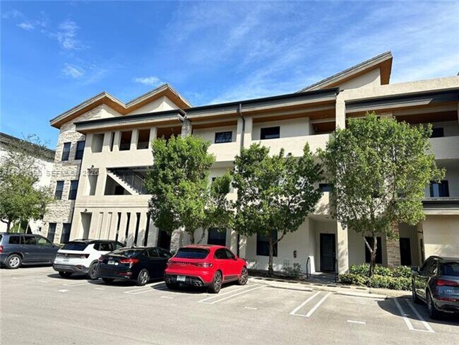 Building Photo - 7925 NW 104th Ave Unit 7925 NW 104 32