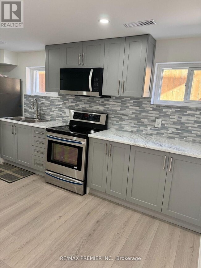 Photo - 18 Madonna Gardens