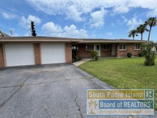 Photo - 606 N Shore Dr House