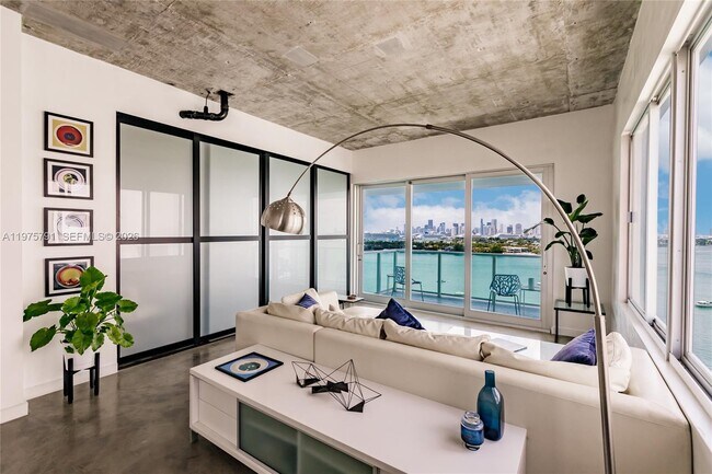 Photo - 1000 West Ave Unidad Penthouse 11