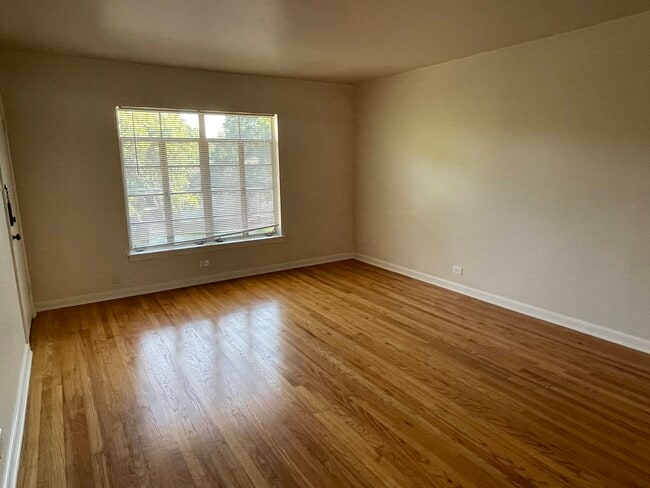 Photo - 417 W Gramercy Pl Unidad 4