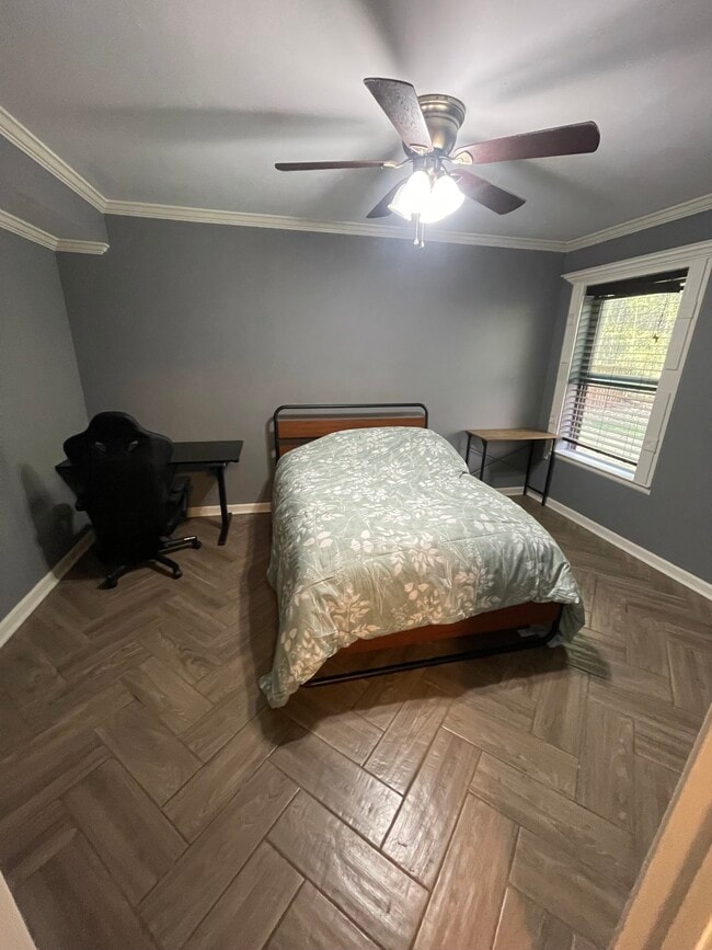 Photo - 585 Mulberry Park Cir