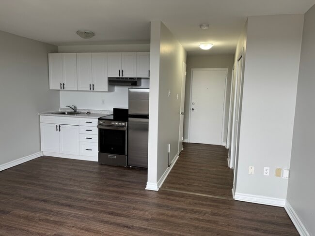 Photo - Dundas Apartments