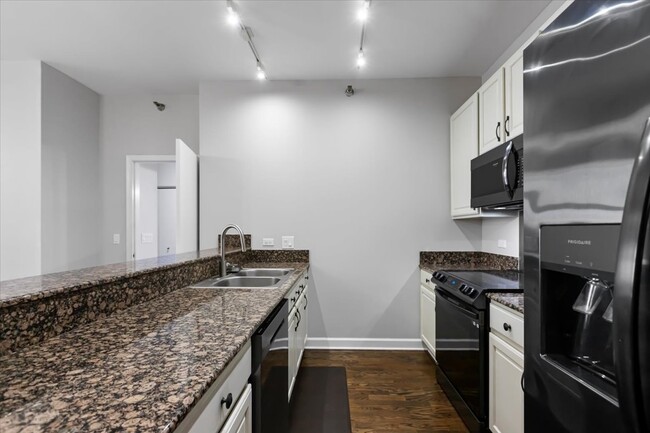 Photo - 1322 S Prairie Ave Rental