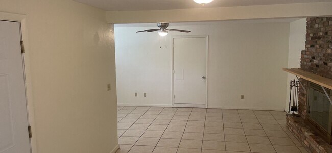 Photo - Great Home Close Campus - Sublease