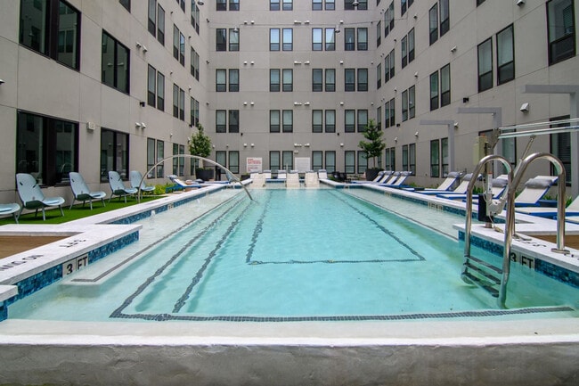 Photo - 701 Richmond Ave. Unit ID1335748P