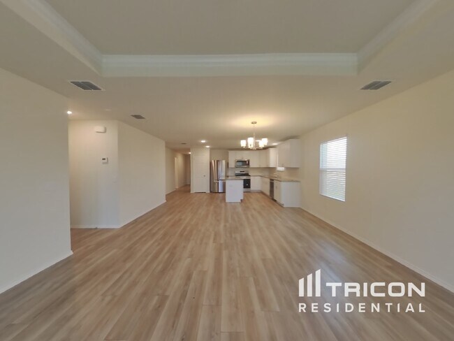 Photo - 1841 Acacia Dr