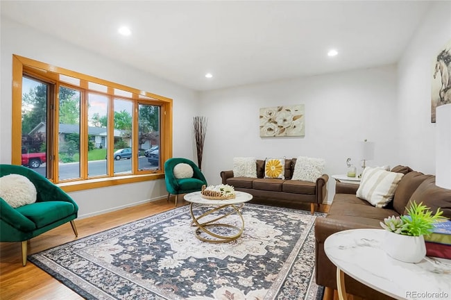 Photo - 2840 S Yates St