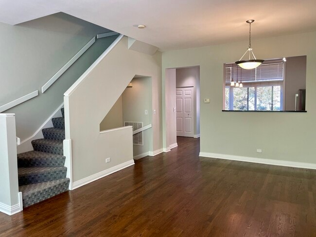 Photo - 310 N Clinton St