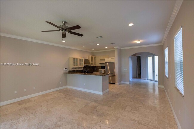 Photo - 210 SW 9th St