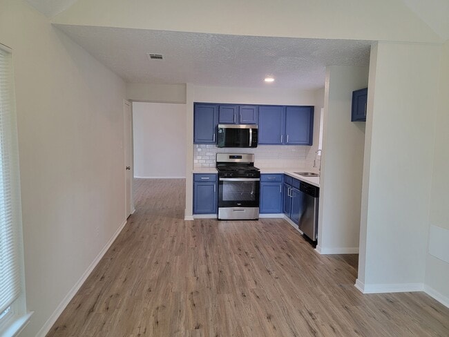 Photo - 6311 Diamond Rock Dr