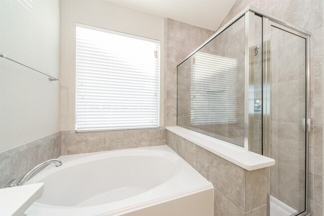 Photo - 5550 Sallow Bay Ln