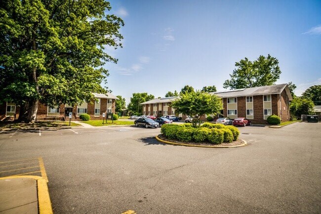 Photo - 617 W Laburnum Ave Unidad #617