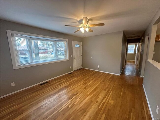 Photo - Discover the epitome of comfort in this 3-bed, 2-bath ranch-style gem.