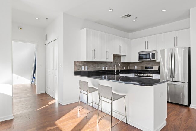 Photo - 1100 Adams St Unit 313