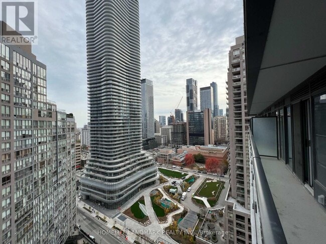 Photo - 955 Bay St. Unité 2001