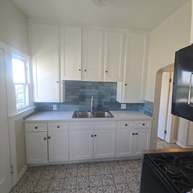 479 Gaviota Ave Unidad 481