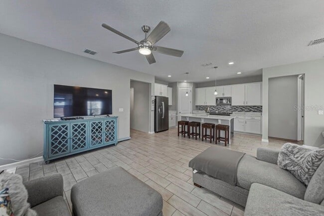 Photo - 295 Lake Smart Cir