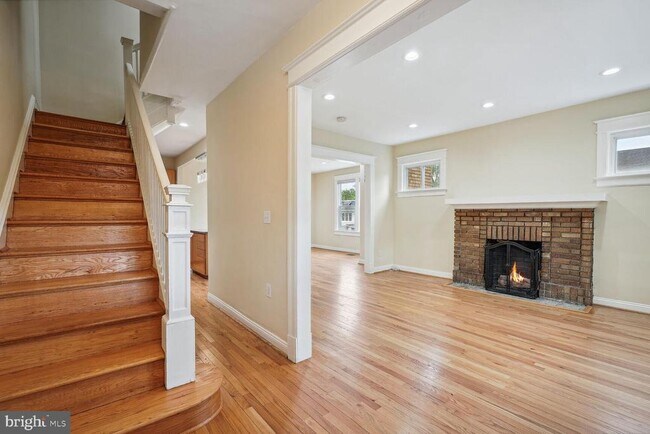 Photo - 4528 4th St NW