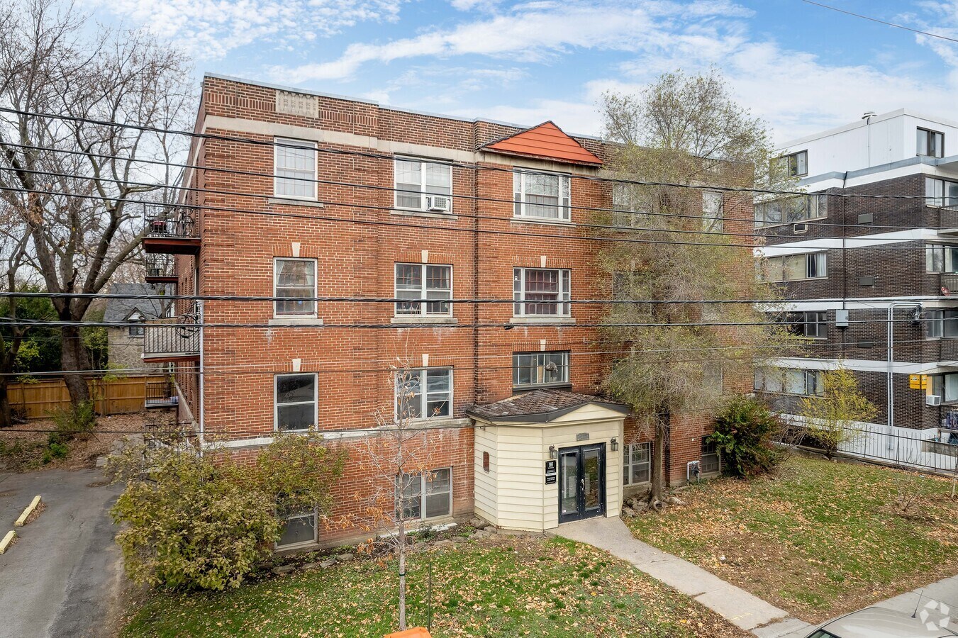 Photo - 5777 Ch De La Côte-Saint-Luc