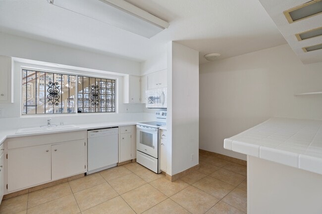 Photo - Desert Villas Unit 109