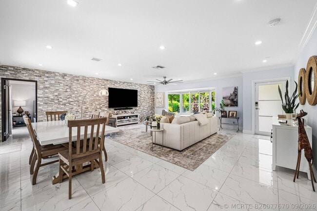 1029 W Palmetto Park Rd