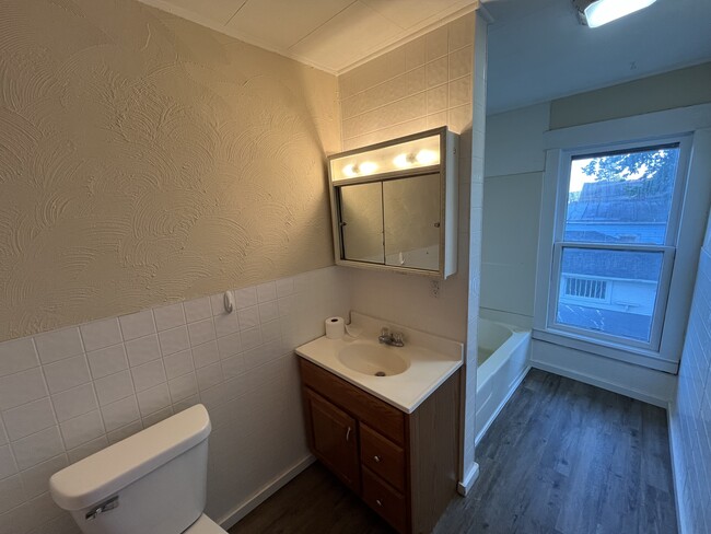 Photo - 902 Vine St