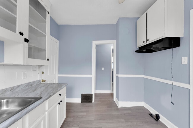 Photo - 2206 Kenneth Ave Unit Down