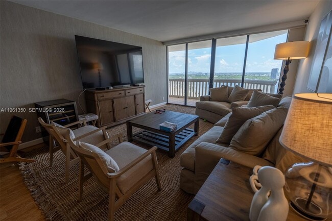 Photo - 1000 W Island Blvd Unit 2812