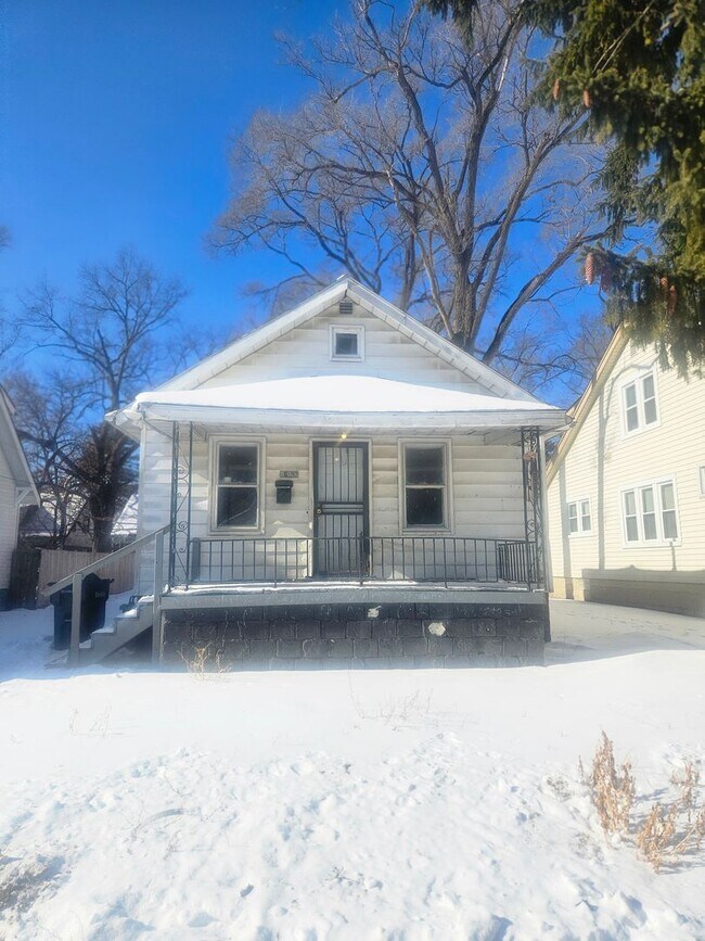 Photo - 2bd/1 bath Single Family Home!