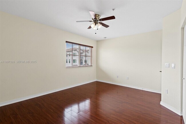 Photo - 12421 SW 50th Ct