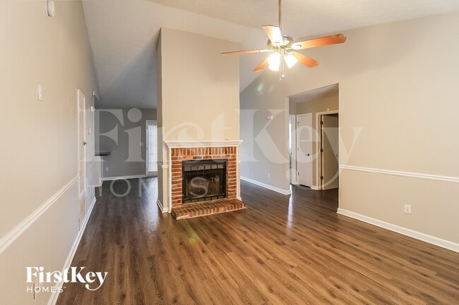 Photo - 8920 Woodlake Ct