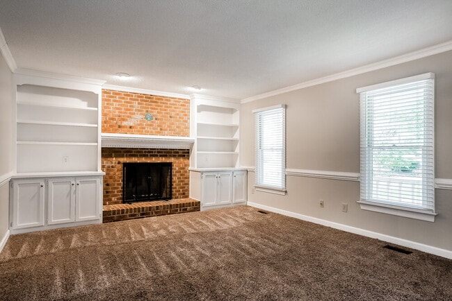 Photo - 1011 Mingo Pl