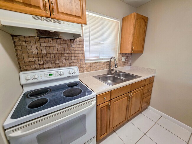 Photo - 6106 Forest Hill Blvd Unit 207