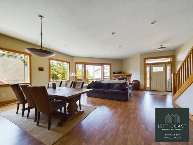 Photo - 798 SE 37th Ct