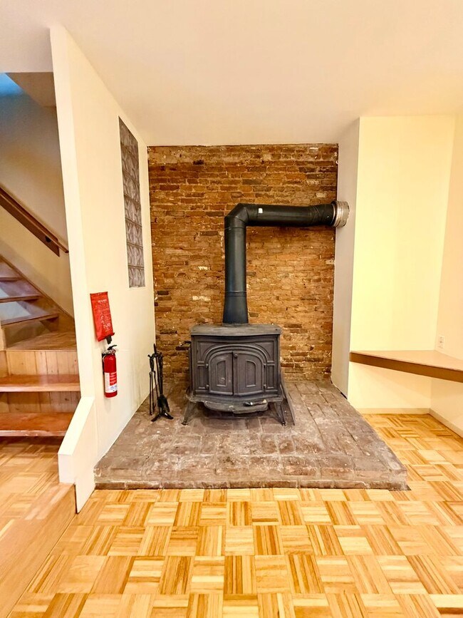 Photo - 3 bed 2.5 bath in Port Richmond with Garag...