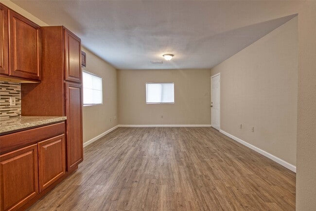Photo - 10055 Hardison Ln