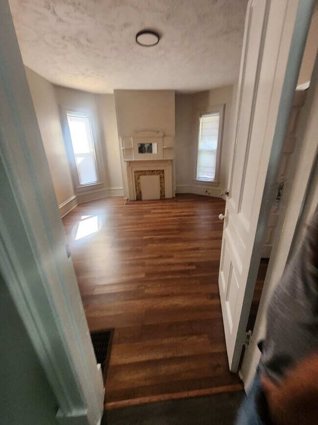 1842 Bolling Ave Unit 1