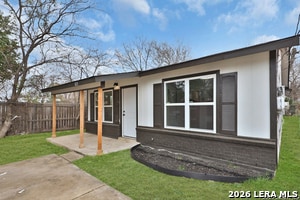 Building Photo - 123 Calles St