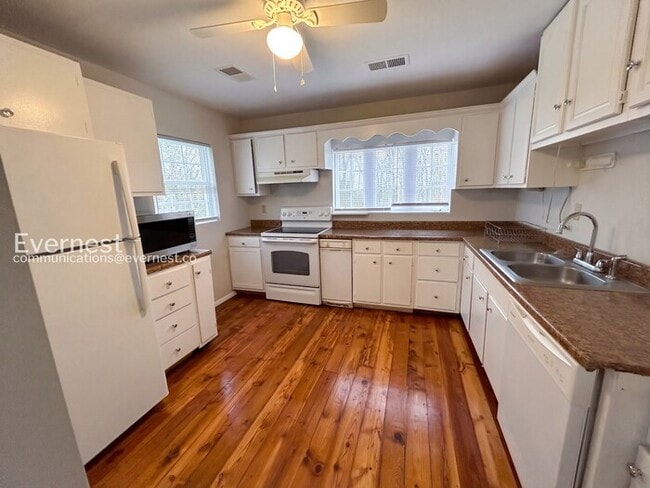 Photo - 1921 Wigglesworth Rd